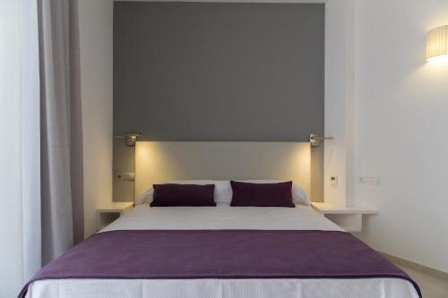Apartamentos Proa - Emar Hotels Only Adults Es Pujols Εξωτερικό φωτογραφία