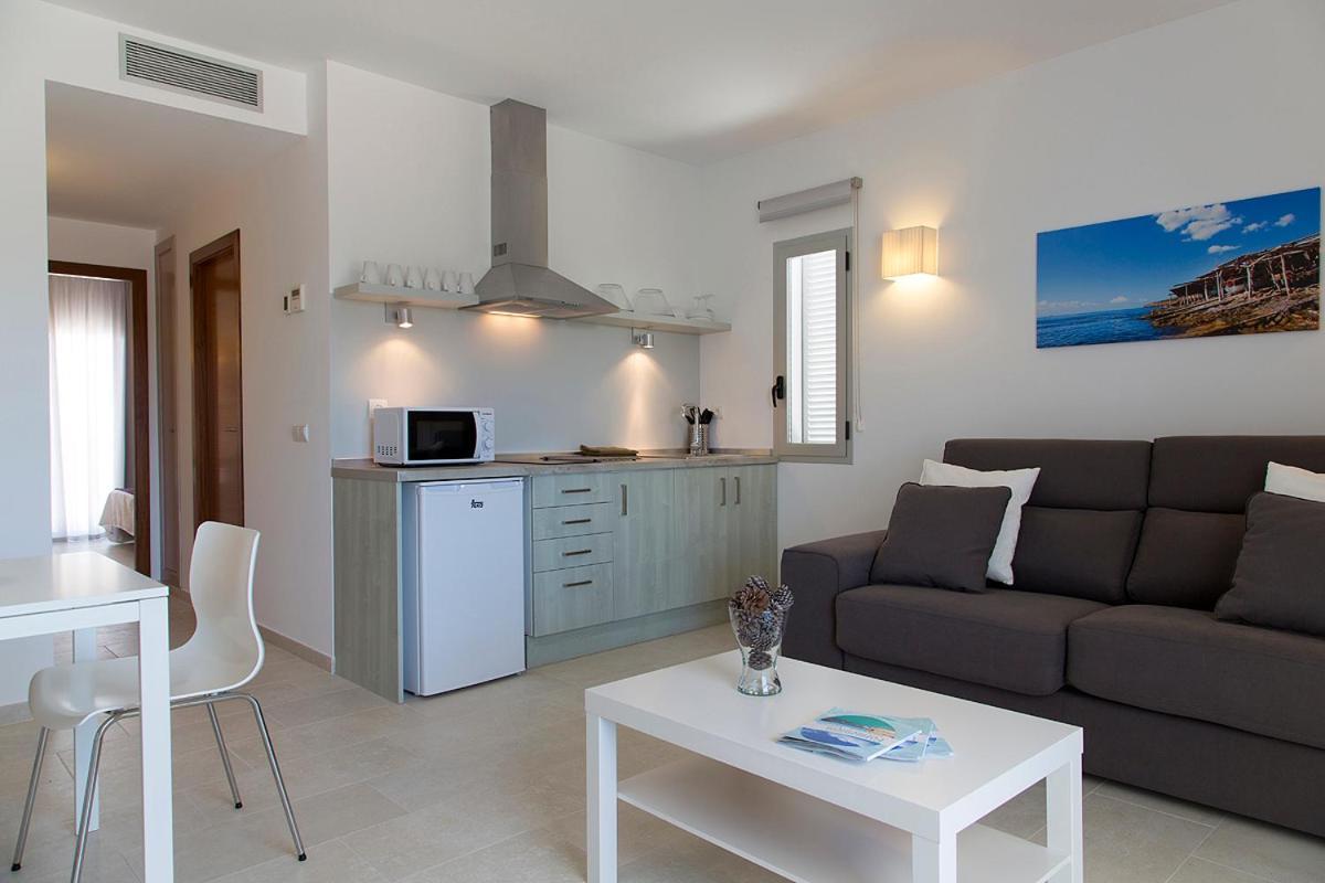 Apartamentos Proa - Emar Hotels Only Adults Es Pujols Εξωτερικό φωτογραφία