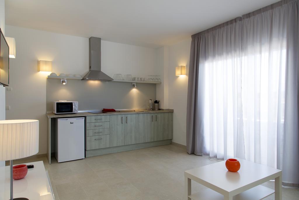 Apartamentos Proa - Emar Hotels Only Adults Es Pujols Δωμάτιο φωτογραφία