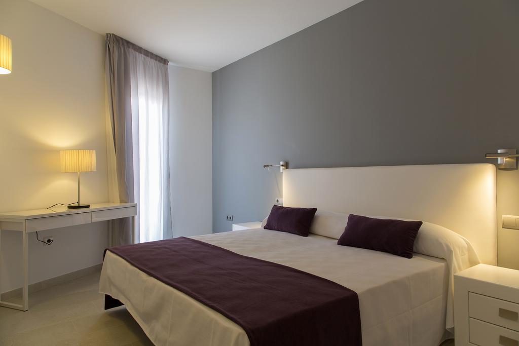 Apartamentos Proa - Emar Hotels Only Adults Es Pujols Δωμάτιο φωτογραφία