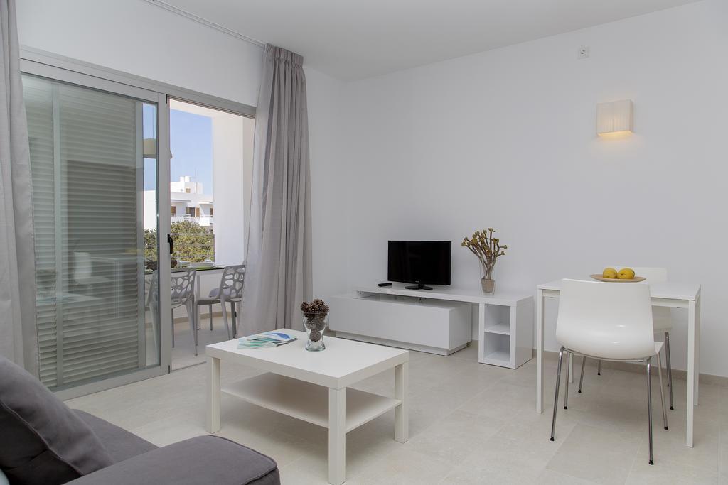Apartamentos Proa - Emar Hotels Only Adults Es Pujols Εξωτερικό φωτογραφία