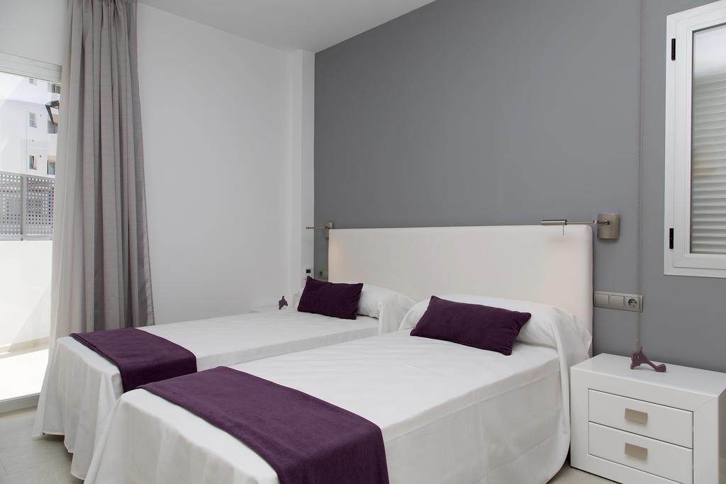 Apartamentos Proa - Emar Hotels Only Adults Es Pujols Εξωτερικό φωτογραφία
