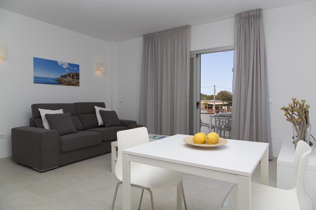 Apartamentos Proa - Emar Hotels Only Adults Es Pujols Δωμάτιο φωτογραφία